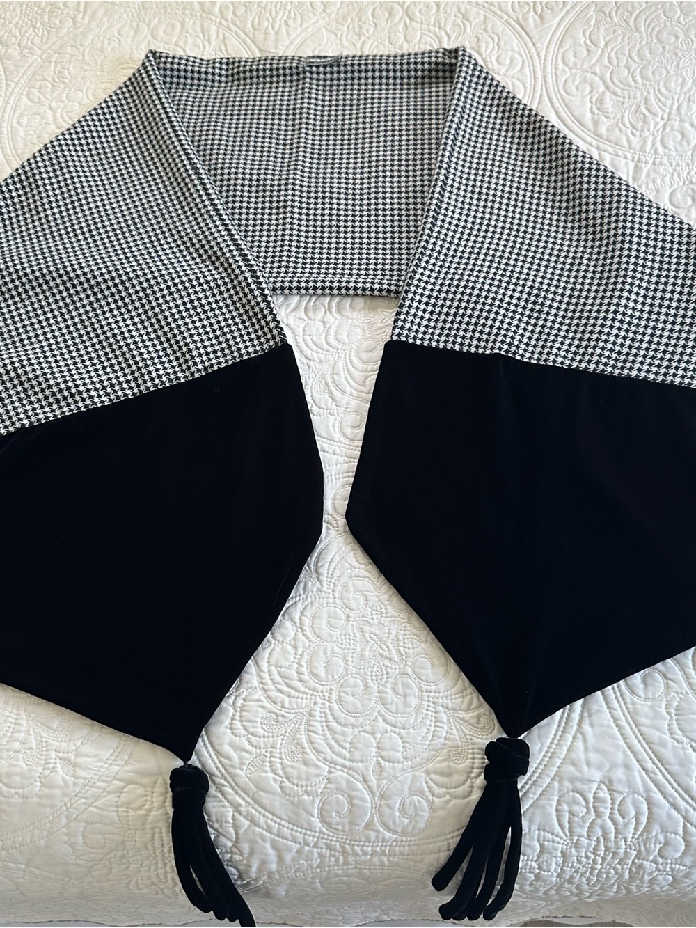 Ellen Raines Martin Black and White Houndstooth  & Velvet Scarf